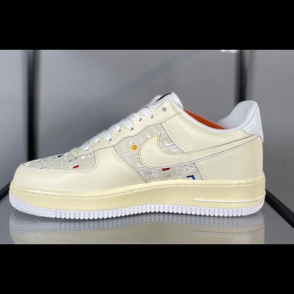 Custom Air Force 1s - Picture 1 of 4